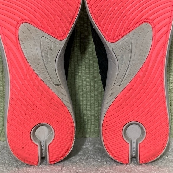 Under Armour Womens Black Sway Athletic Running Low Sneaker Shoes - Size US 9 - Picture 11 of 12